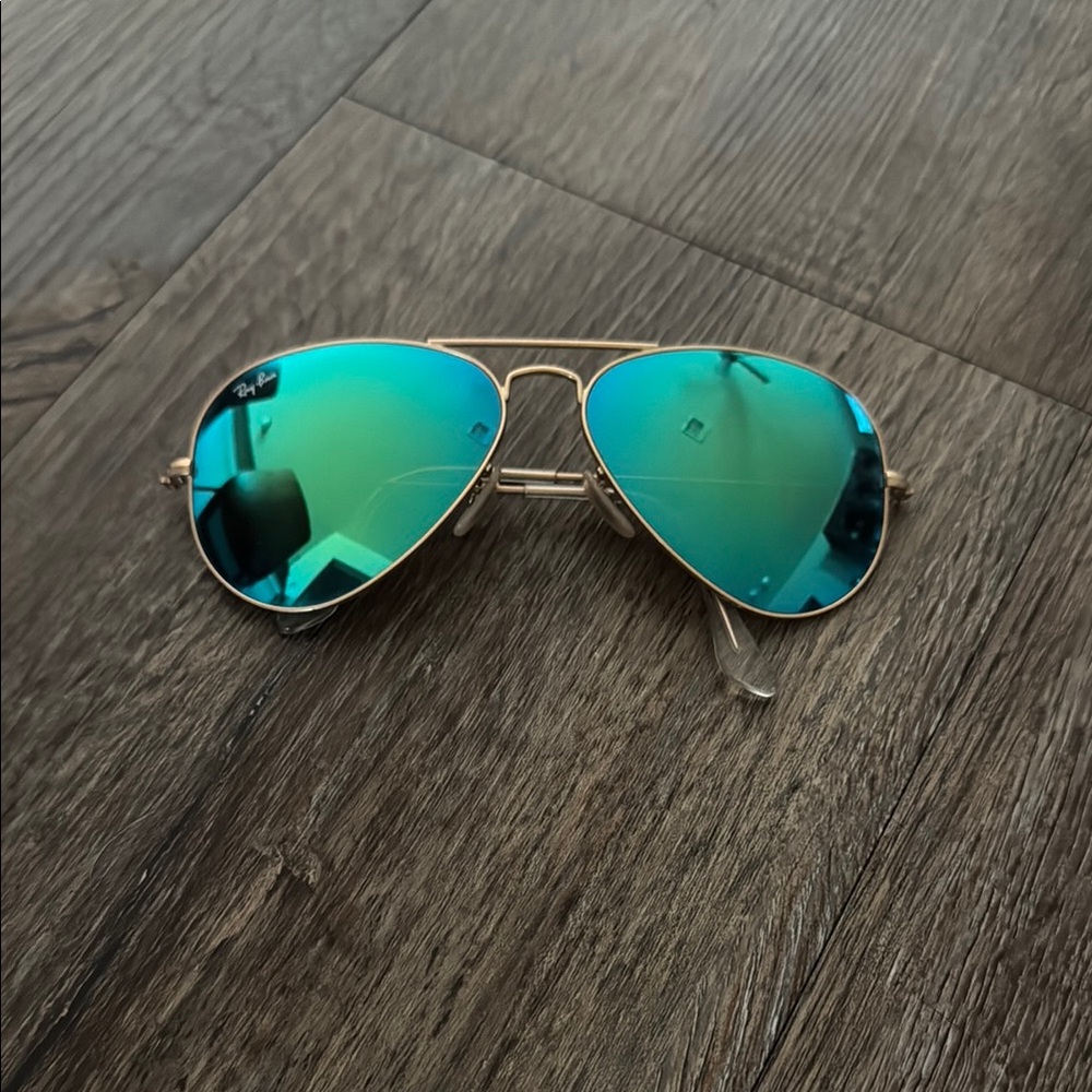 Ray-Ban Aviator Sunglasses with Blue-Green Lenses
